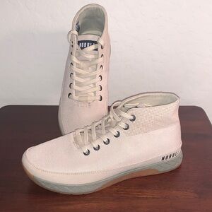 NOBULL BRAND NEW SIZE 9 CANVAS HIGH TOP SHOES